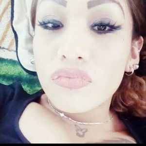 Meet your Posher, Estrella